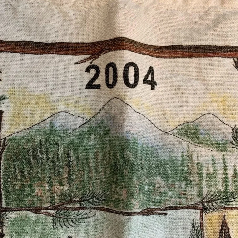 Vintage 2004 Kitchen Calendar Tea Towel Wall Hanging Cabin Woodland Outdoor‎